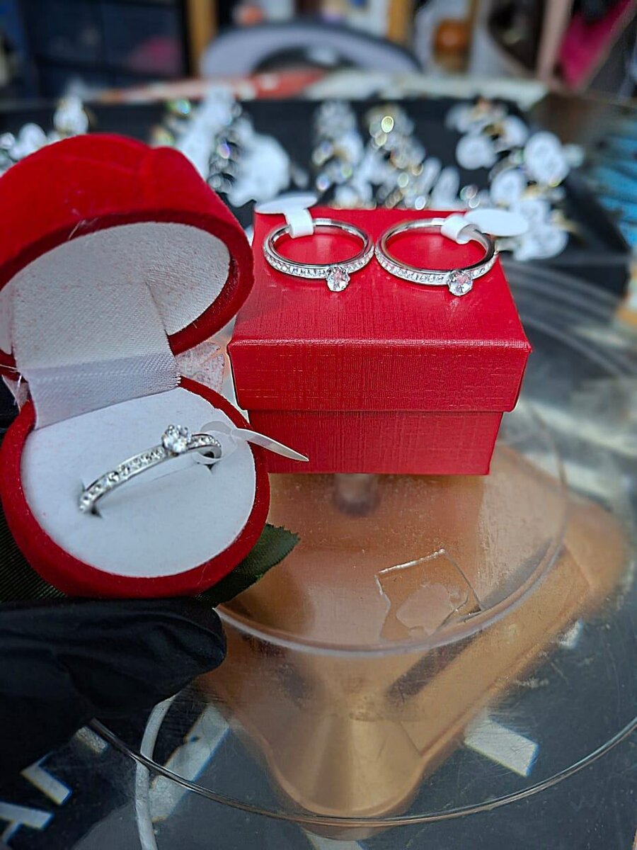 Bague en argent étincelante