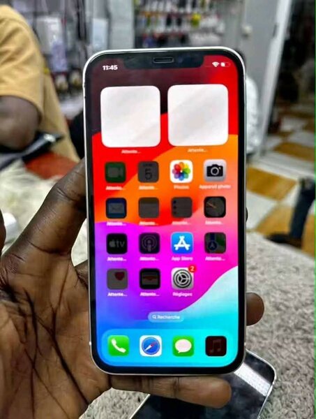 iPhone 12 Blanc 64Go Déverrouillé