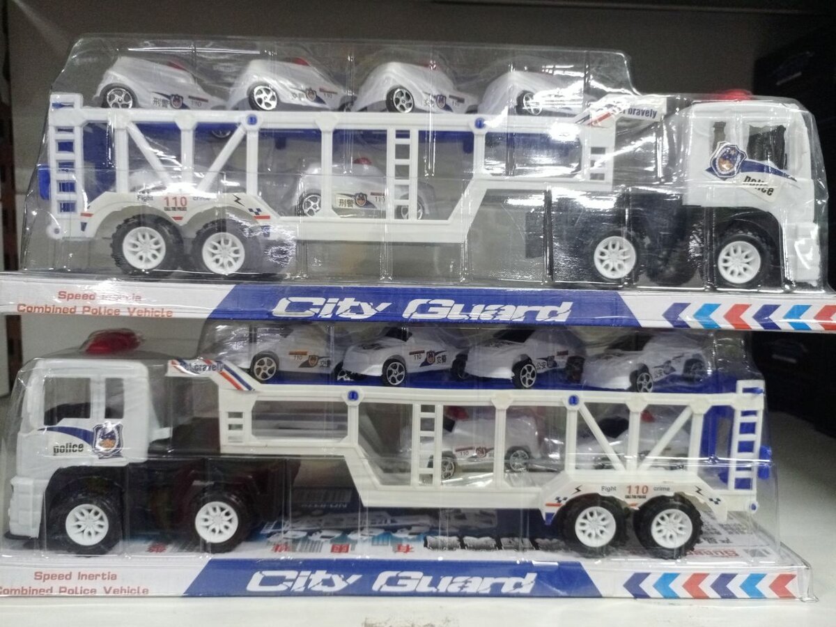 Transporteur de voitures jouet