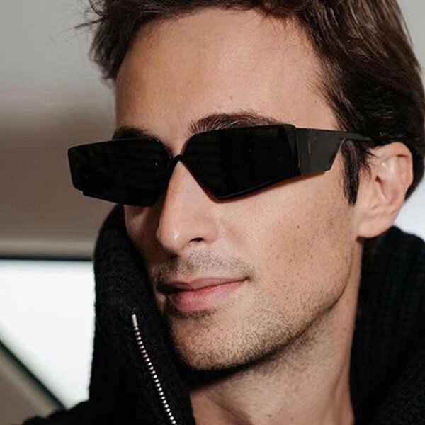 Стильные и современные очки,