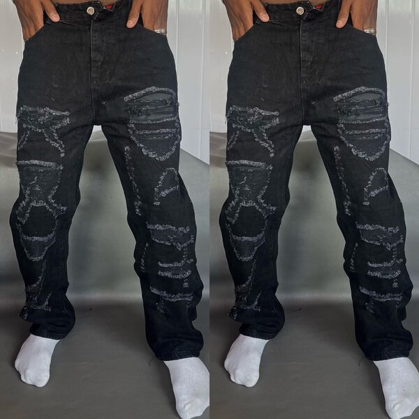 Jean homme noir déchiré