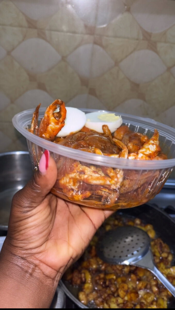 Alloco patte de poulet œuf