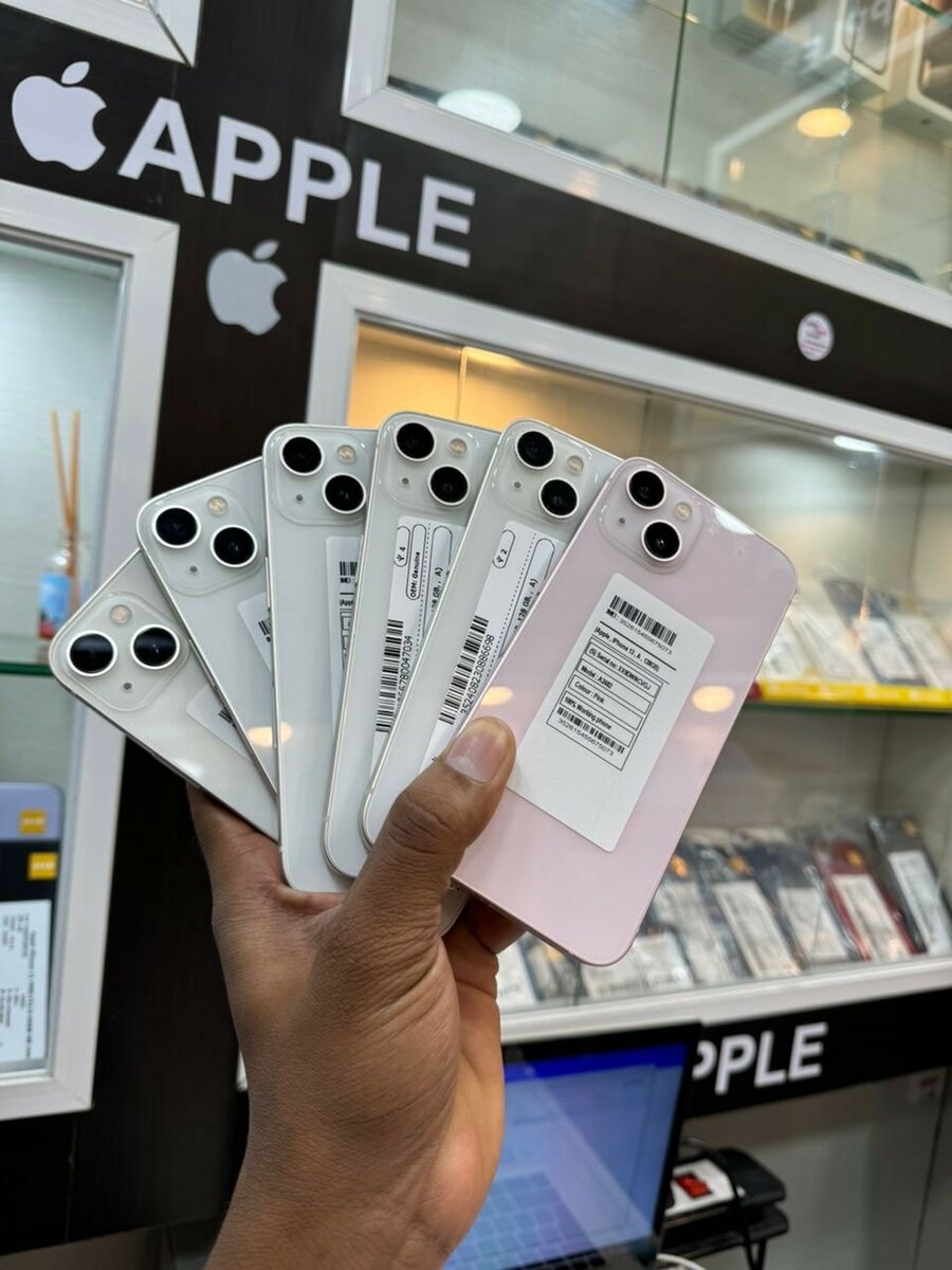 IPhone 13simple/128giga TRÈS NEUF IMPORTER ORIGINAL