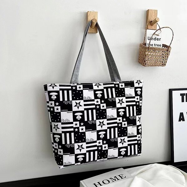 Maxi Tote Bag