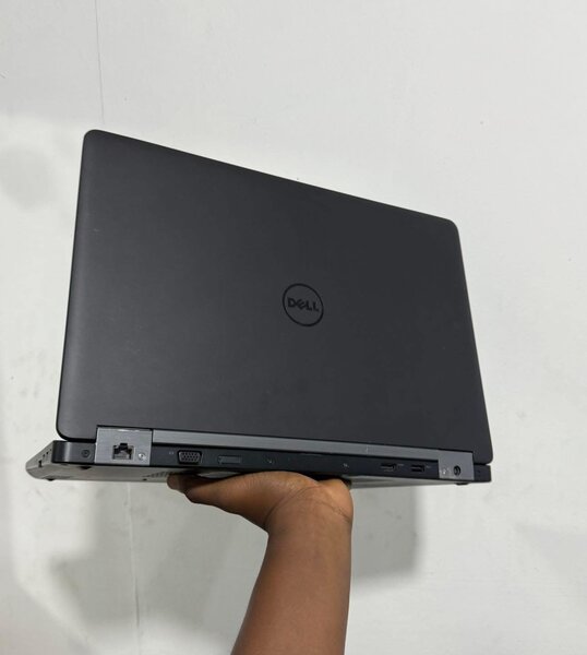DELL LATITUDE E5570 CORE i7
