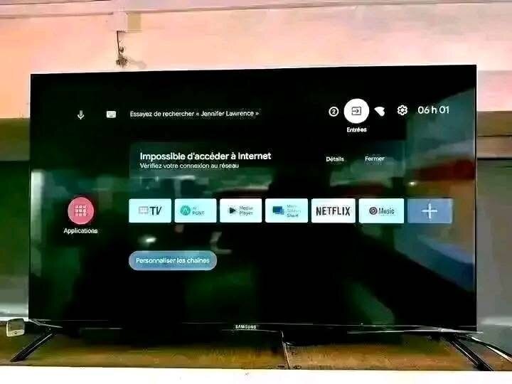 Téléviseur LED 32" Smart TV