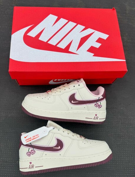 Basket Nike Air Coeur
