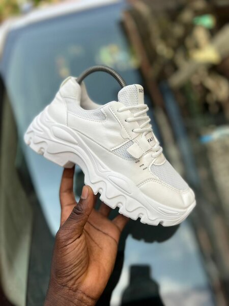 Baskets blanches chunky mode