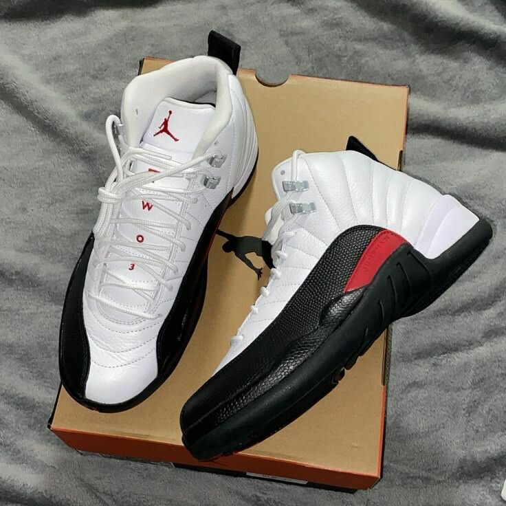 JORDAN 12