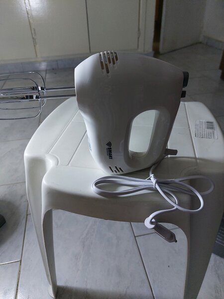 Mélangeur électrique compact