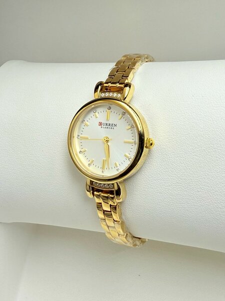 Montre Femme Dorée Élégante