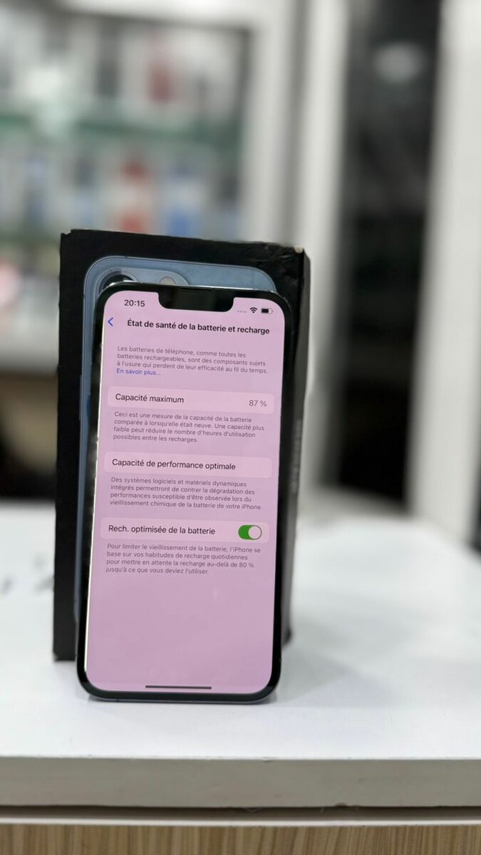 iphone 13 pro 256giga un trait dans lécran tout est dorigi
