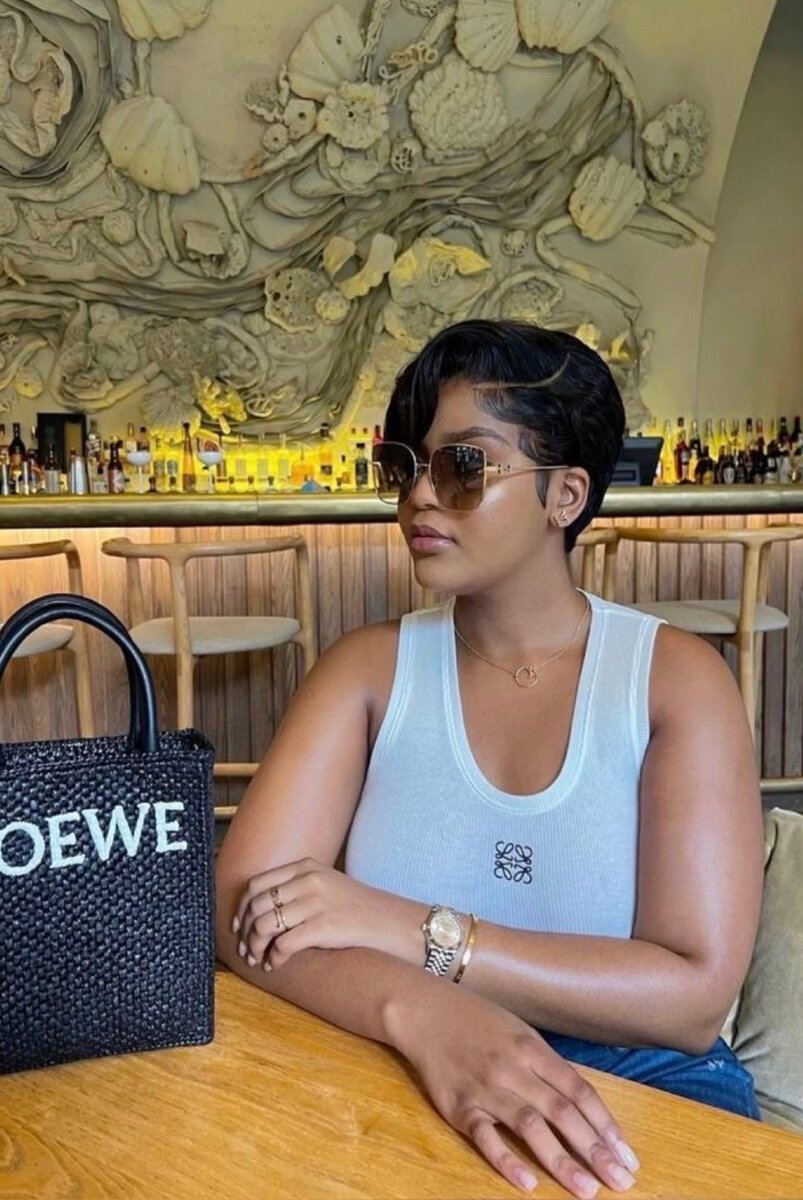 Perruques en cheveux naturels colorés