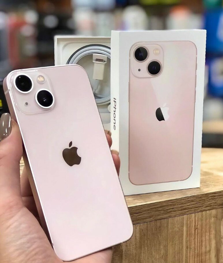 iPhone 13 Rose