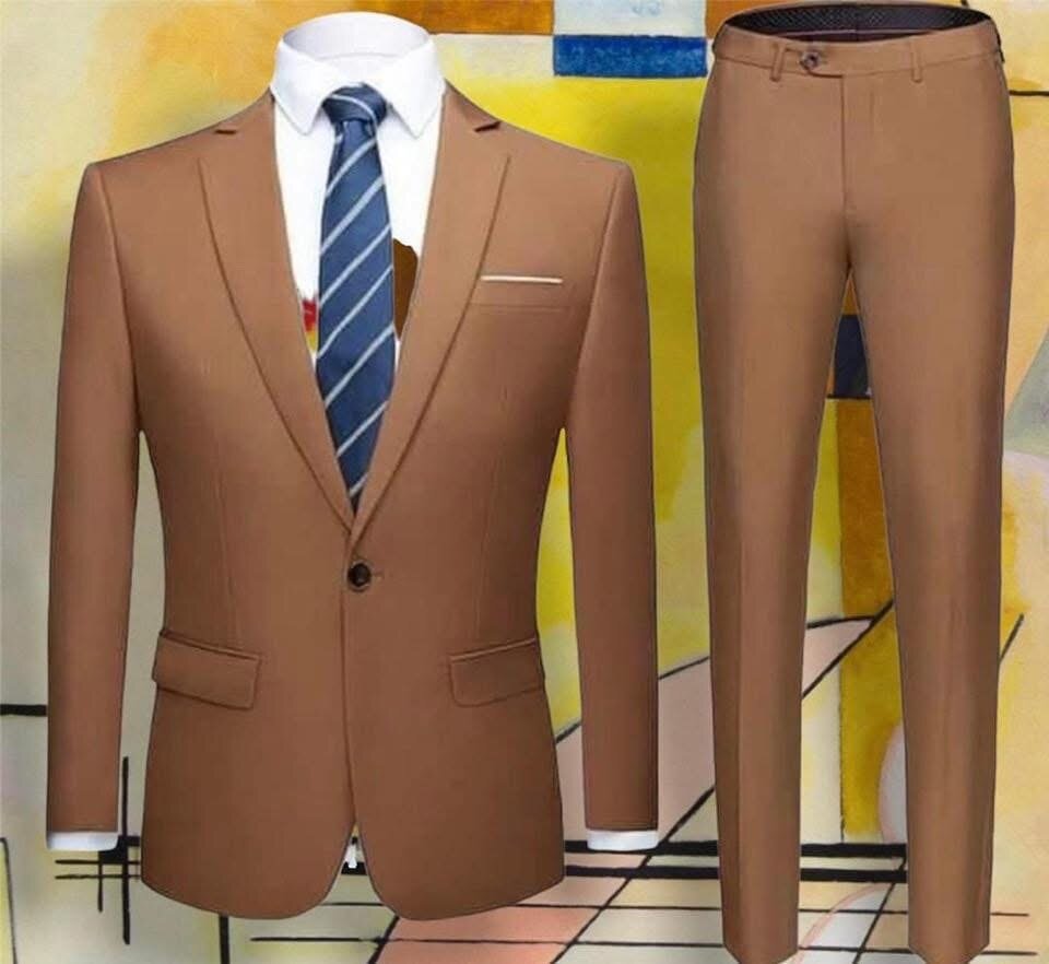 Costume ordinaire (simple) la veste et le pantalon