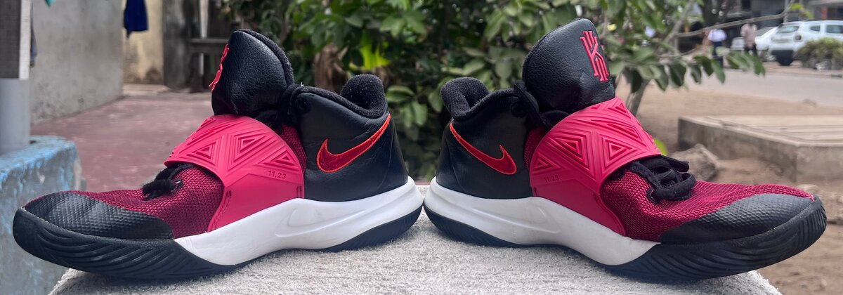 Nike(PS) Kyrie Flytrap 3 'Bla