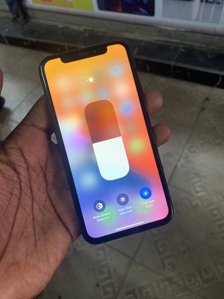 iPhone 11 Pro quasi neuf