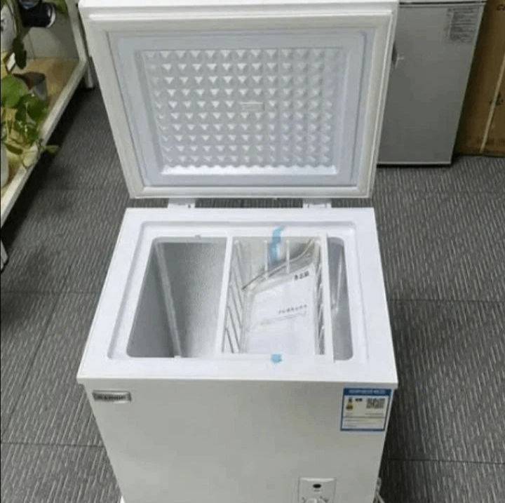 Congélateur à coffre compact
