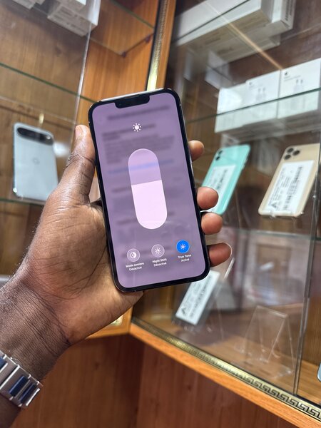 IPhone 13 Pro très propre