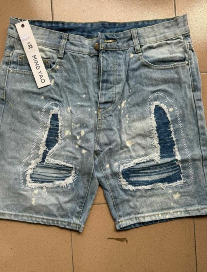 Shorts en jean déchirés tendance