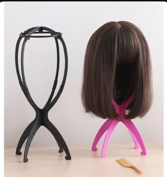 Plastic wig stand