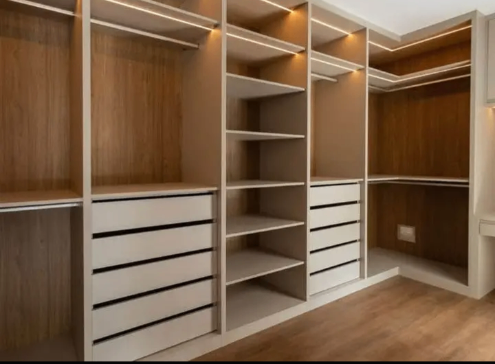 Armoire de rangement moderne