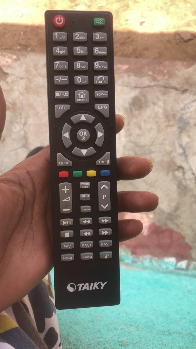 Télécommande universelle TV