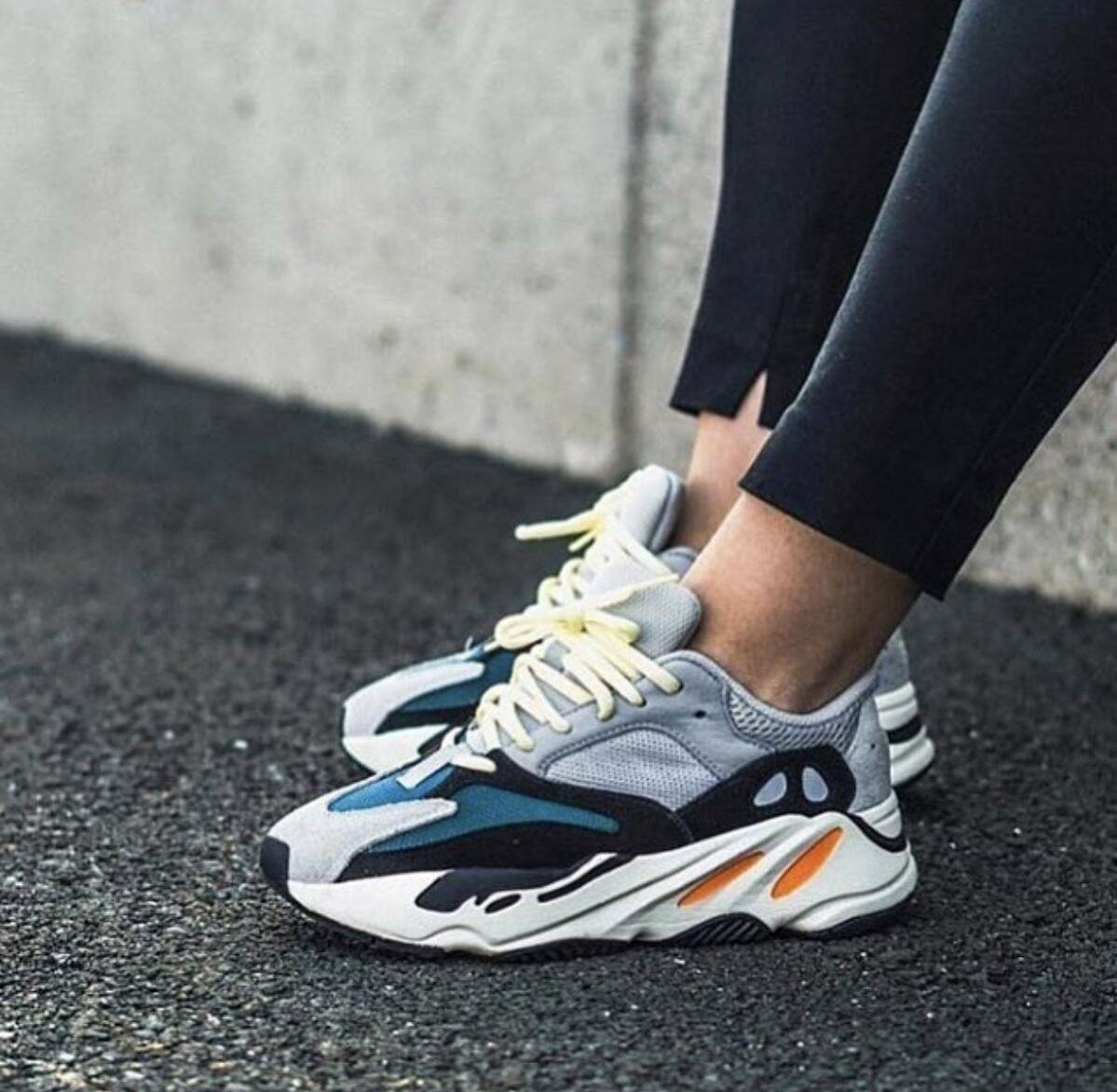 Baskets yeezy 700 original