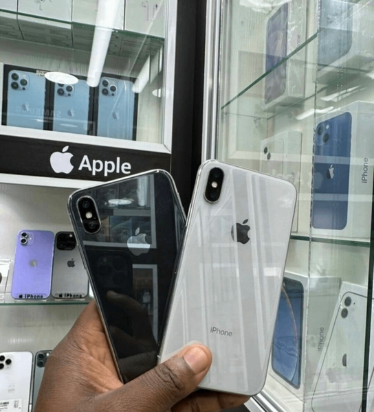 Apple iPhone X - Noir et Argent