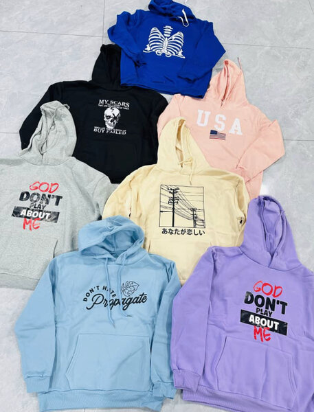 Lot de sweat-shirts à capuche imprimés