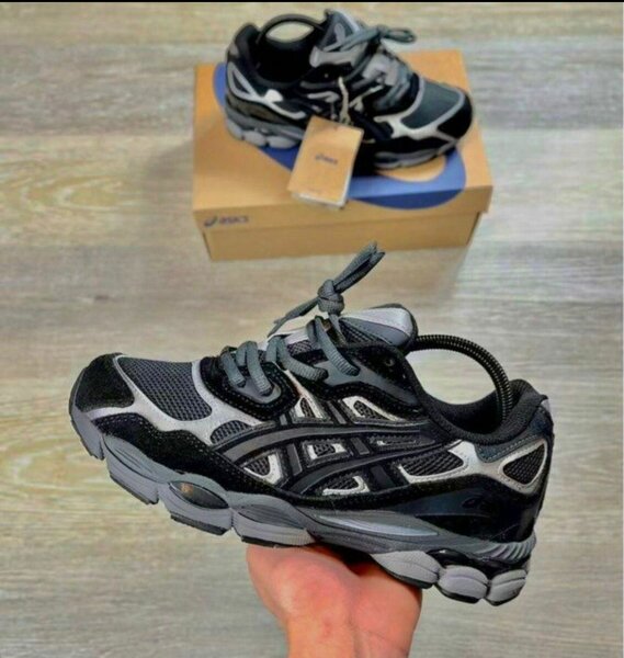 Chaussures de course Asics