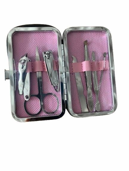 Portable manicure set