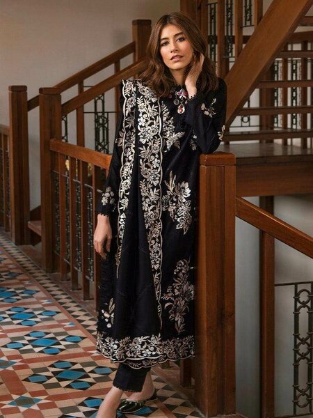 Front full embroidery lawn 3pc unsatich