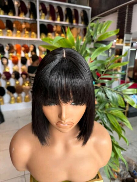 Perruque Courte Stylée Femme