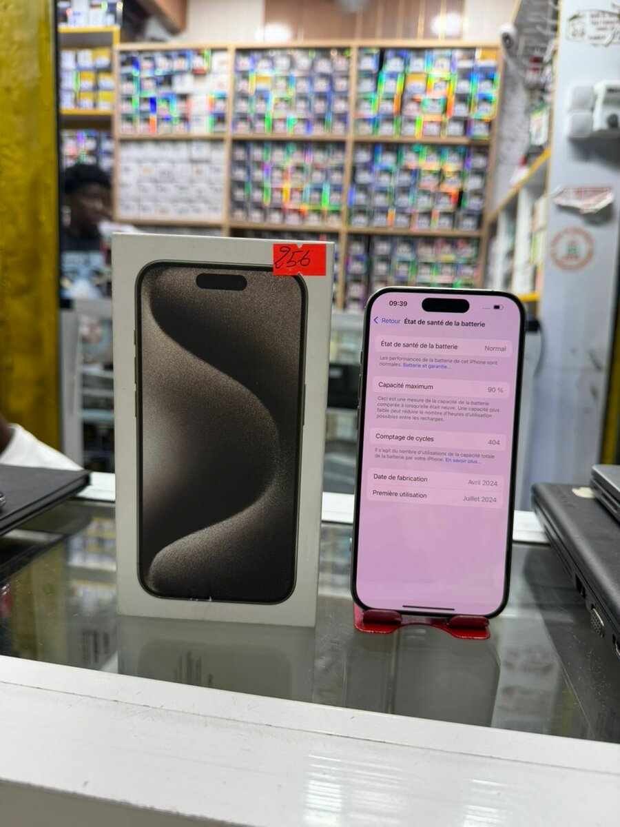 iPhone 15 pro 256 giga tout pa