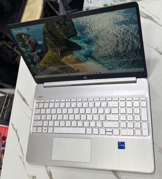 hp laptop i7 12th génération