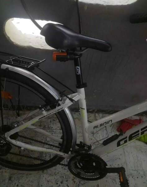 Vélo hybride Urbain Gepida