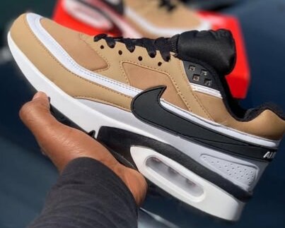 Nike Air sneakers brown