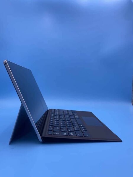 Microsoft Surface Pro  2 in 1 Detachable 12