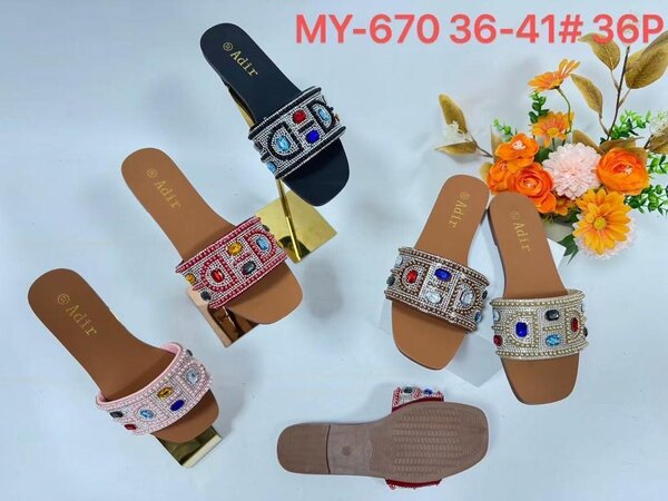 Sandales élégantes perlées