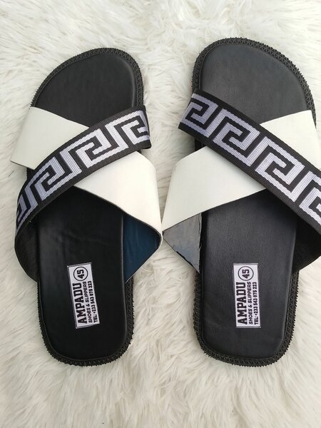 Mules  en noir et blanc