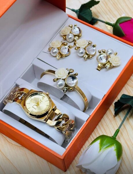 Set Montre et Bijoux Élégant