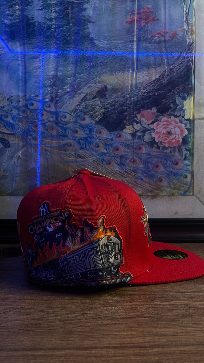 Casquette snapback rouge stylée