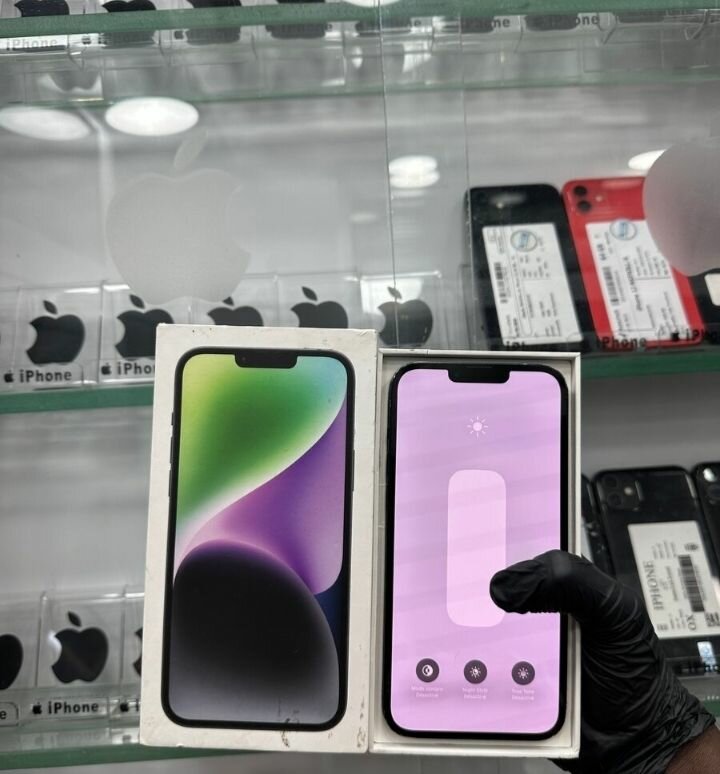 iPhone 14 - Noir - 128 Go