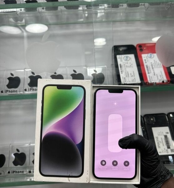 iPhone 14 - Noir - 128 Go