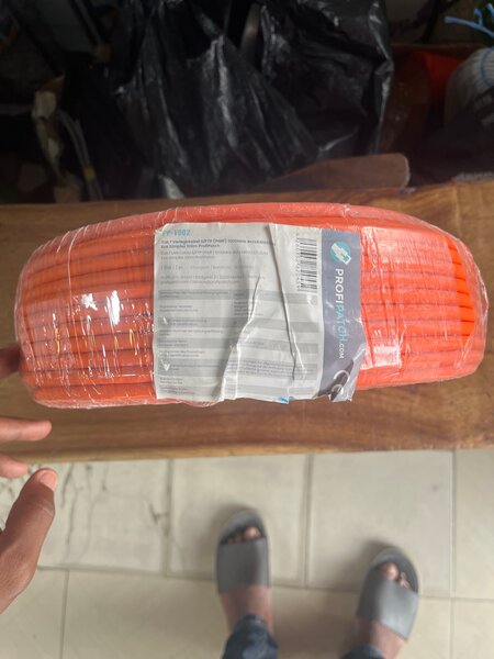 Câble électrique orange