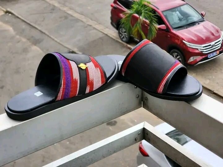 Tongs en cuir élégantes