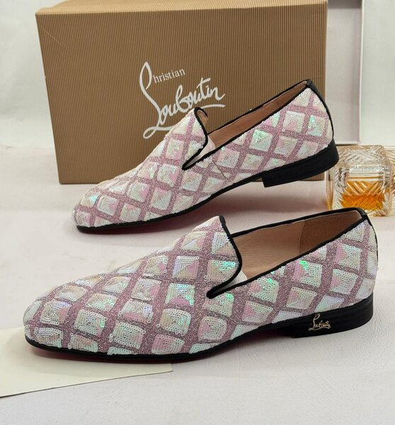 CHRISTIAN LOUBOUTIN CLASSIC