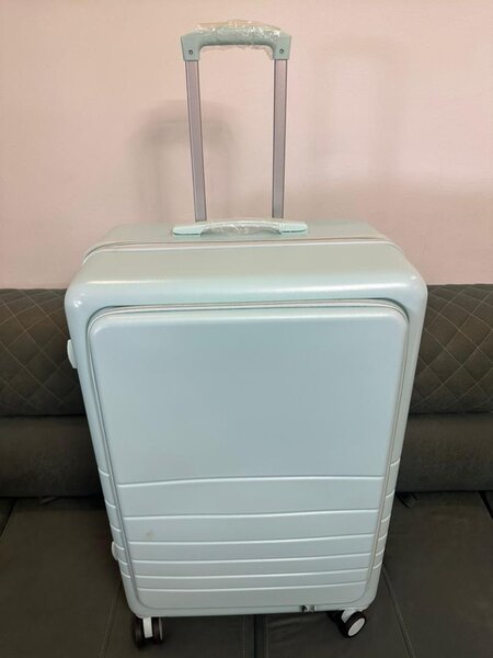 Hardshell Spinner Suitcase