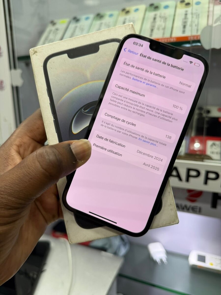 iPhone 16e CE 128go quasi neuf